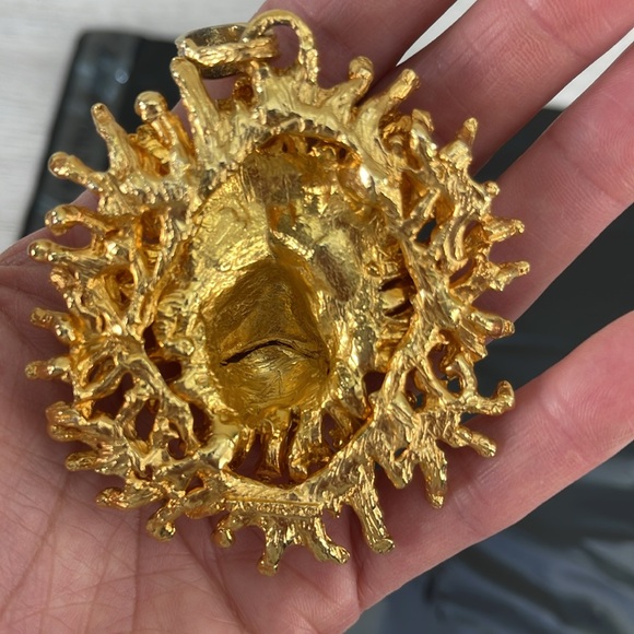 Vintage Tancer II Lion Head Pendant - Picture 3 of 5